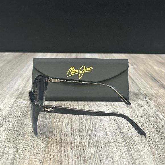 Maui Jim Lotus MJ827-02J Glossy Black Frame Neutral Grey Lens Brand New - Picture 3 of 7